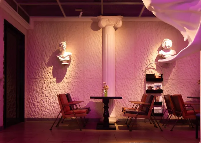 Yes Rustic Luxury Rome Art Hotel
