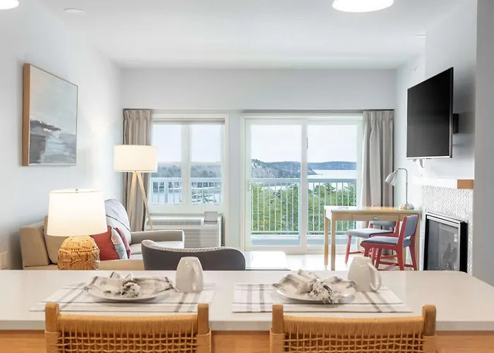 Bluenose Inn - Bar Harbor Collection