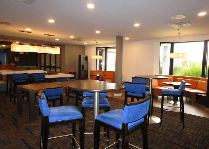 Country Inn & Suites By Radisson, Columbus-Edinburgh