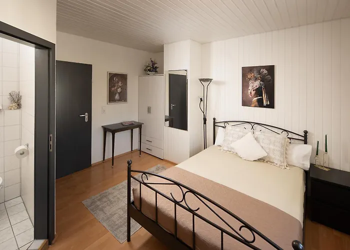 Syrtaki Rooms Comfortable Business Stay im Schwarzwald