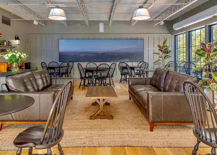 Meeting House Boutique Hotel