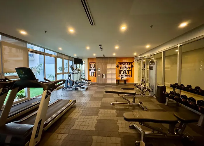 The Palladium - Modern Executive Studio