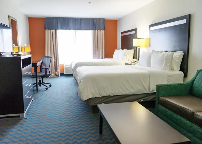 Holiday Inn Express & Suites Roanoke Rapids By Ihg