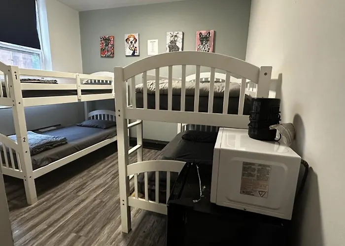 Queen Nest Hotel