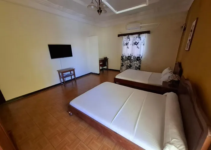 Lotus Hotel