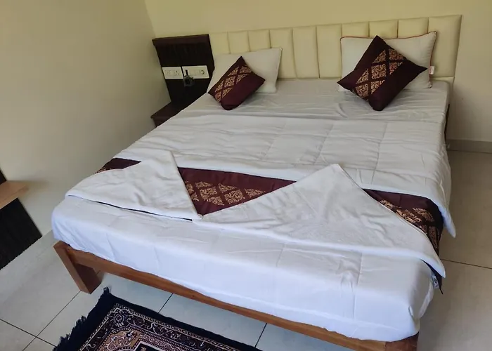 Hotel Greenland Inn Hampi