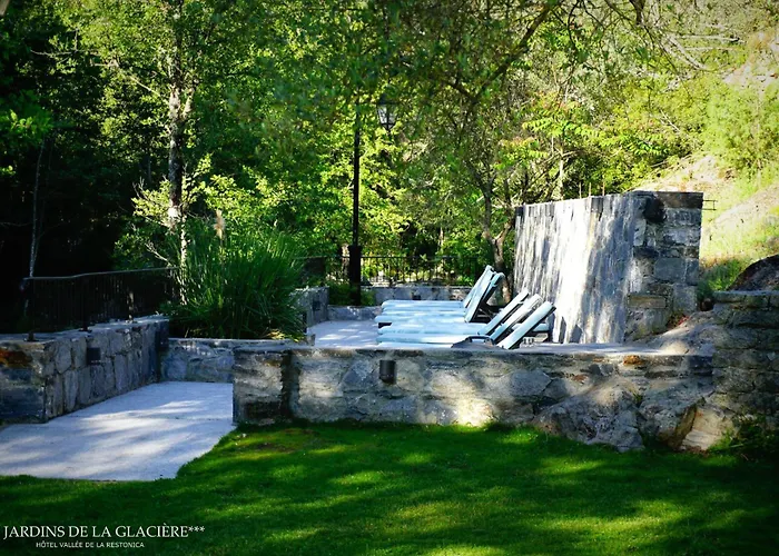 Les Jardins De La Glaciere