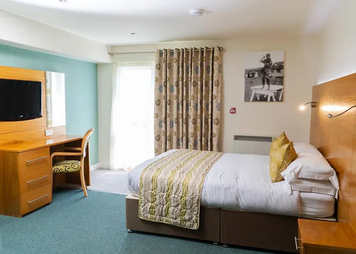 Croyde Bay Hotel Or Self Catering