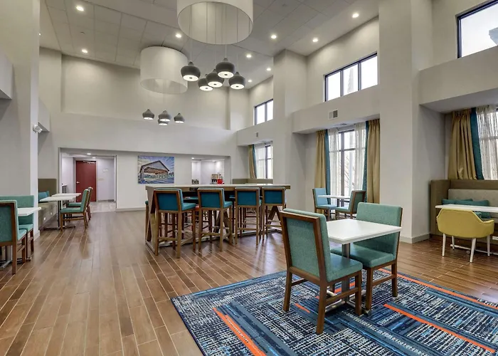 Hampton Inn & Suites St. Louis - Edwardsville