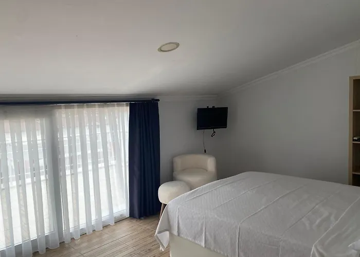 Bouvardia Inn