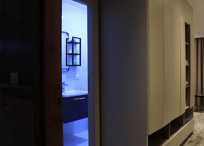 Azmal Hotel & Suites
