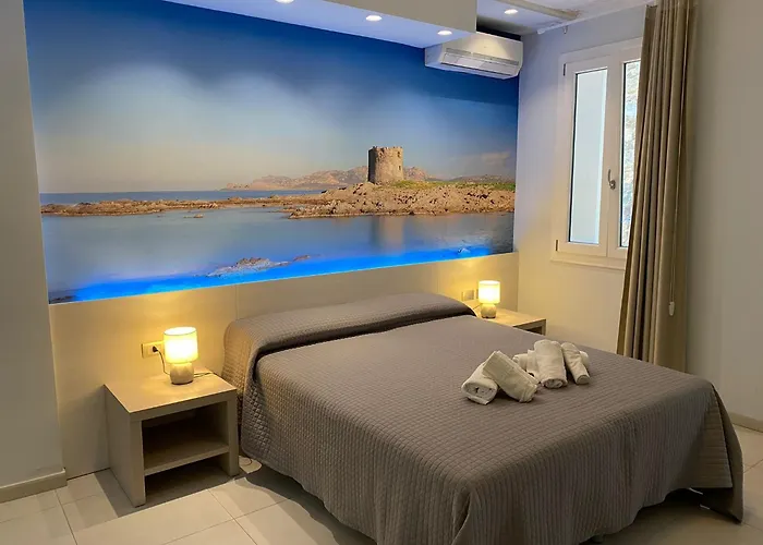 Hotel On The Promenade Of Stintino, Rooms With Air Conditioning And Private Bathroom