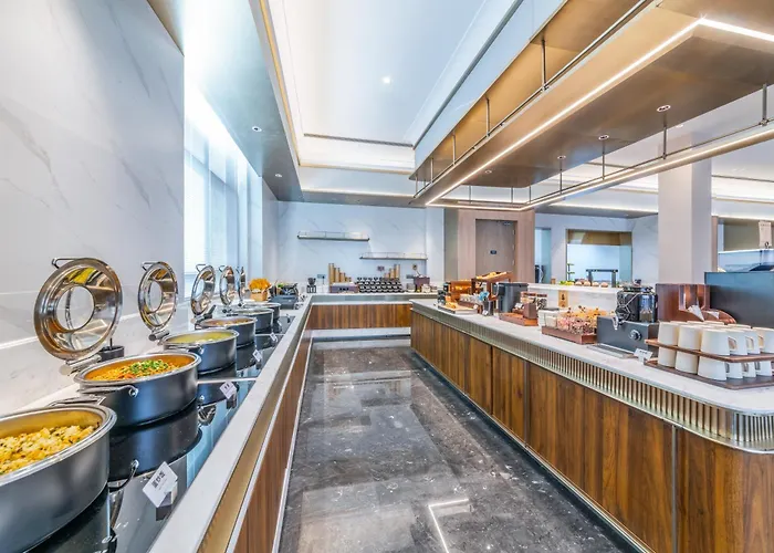 Atour Hotel Panzhihua East District Jinhai Century City