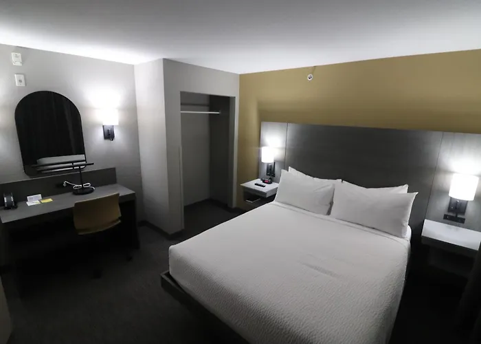 Days Inn By Wyndham Stony Plain