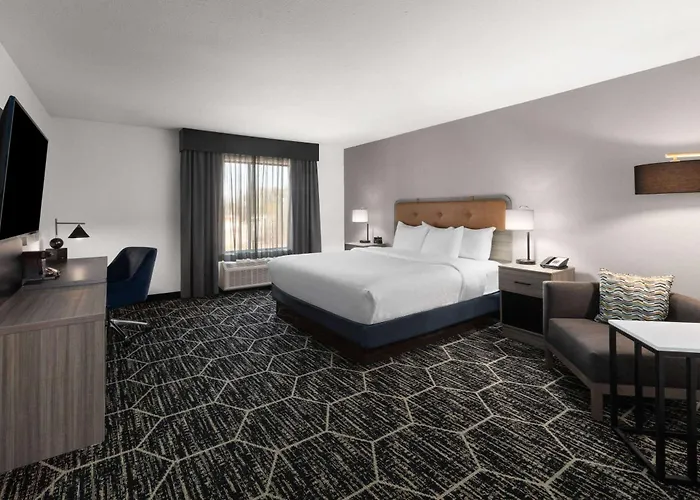 La Quinta Inn & Suites By Wyndham Meridian