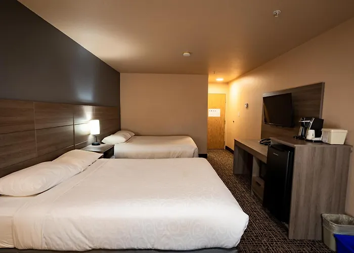 Ramada By Wyndham Cranbrook