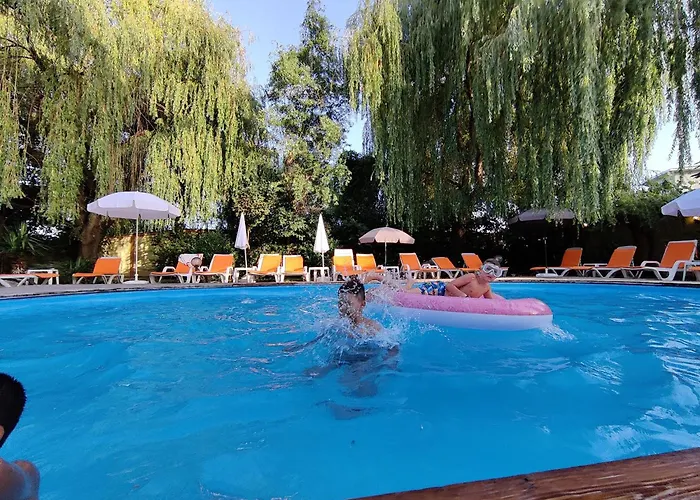 Family Hotel IV
