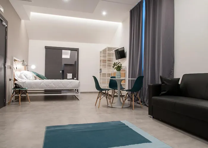 Iron Hotel Bari