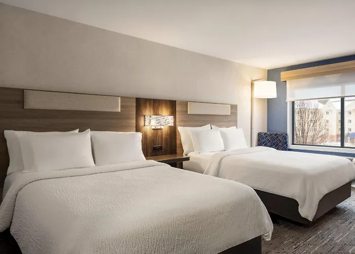 Holiday Inn Express Syracuse Airport By Ihg