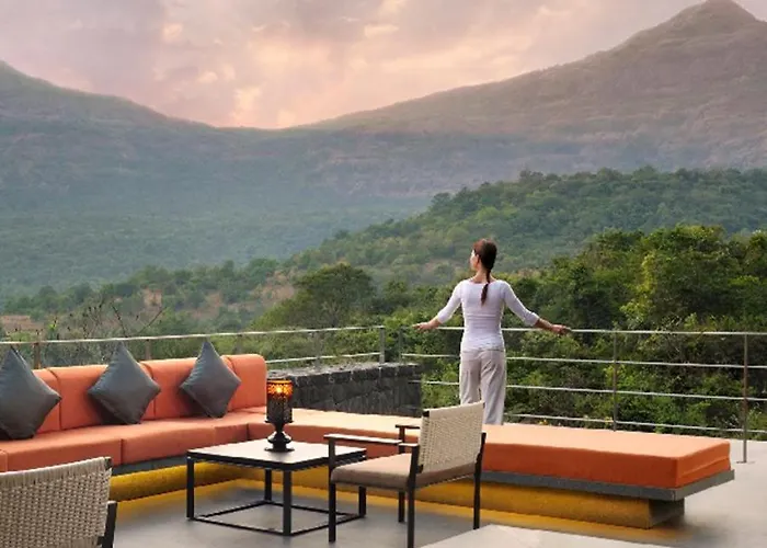 Dharana At Shillim - Luxury Clinical Wellbeing Retreat