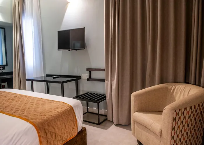 New Ambassador Hotel