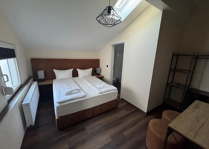 Hotel Capitol Zentrum - 24H -