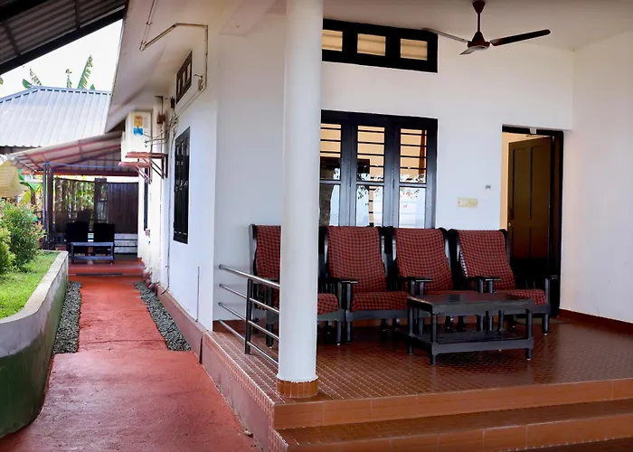 Illikkalam Lakeside Cottages Kumarakom Kerala