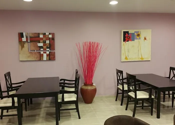 Hotel León