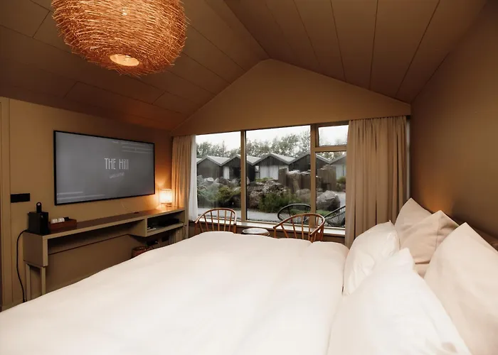 The Hill Hotel At Fluthir