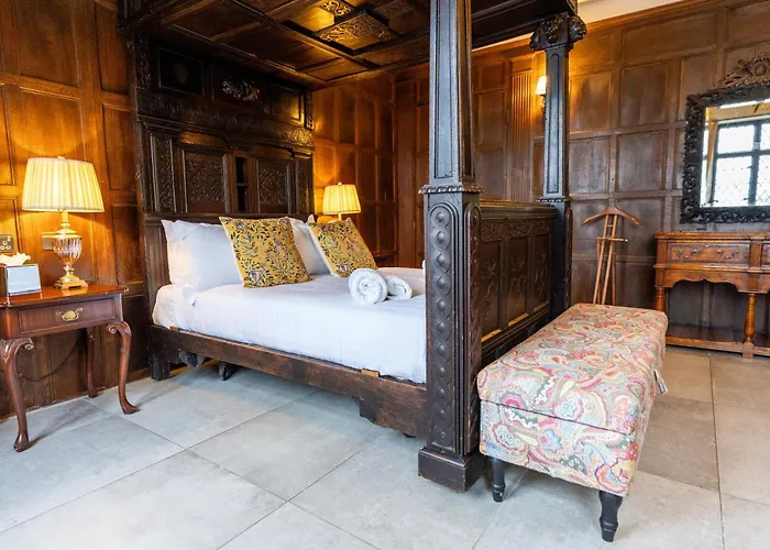Weston Manor Hotel