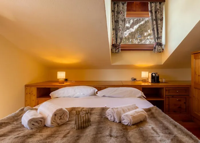 Shatush Hotel