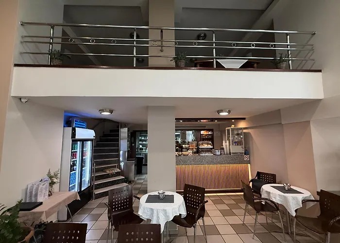 Glaros Hotel