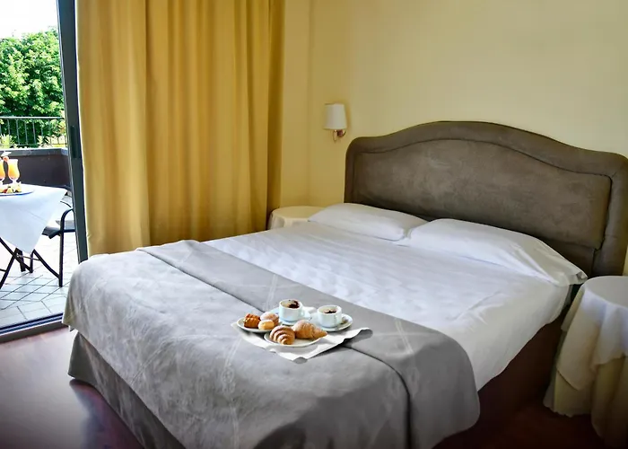 Admiral Hotel Villa Erme