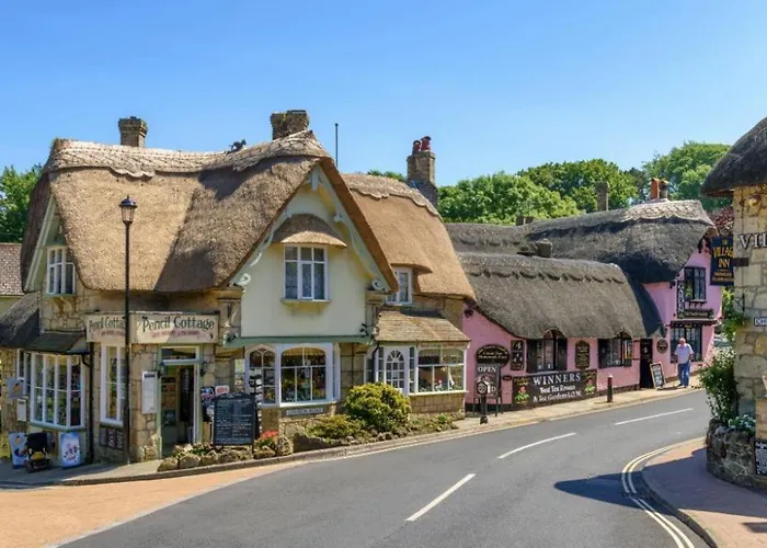 Channel View Hotel