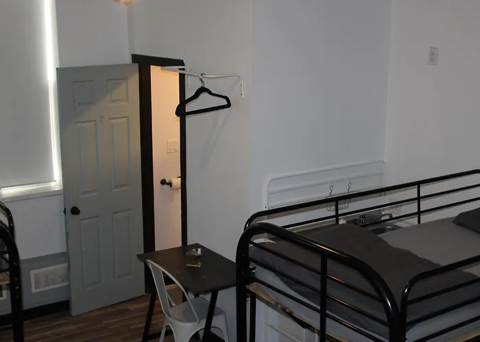 Queen Nest Hotel