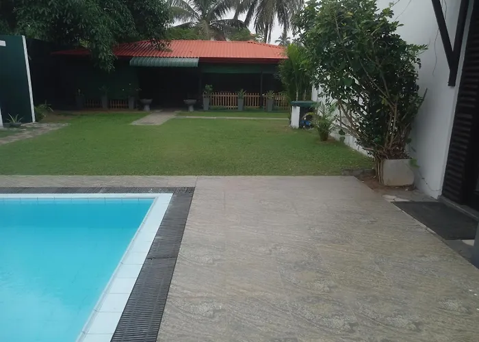 Blue Spring Hotel Wadduwa