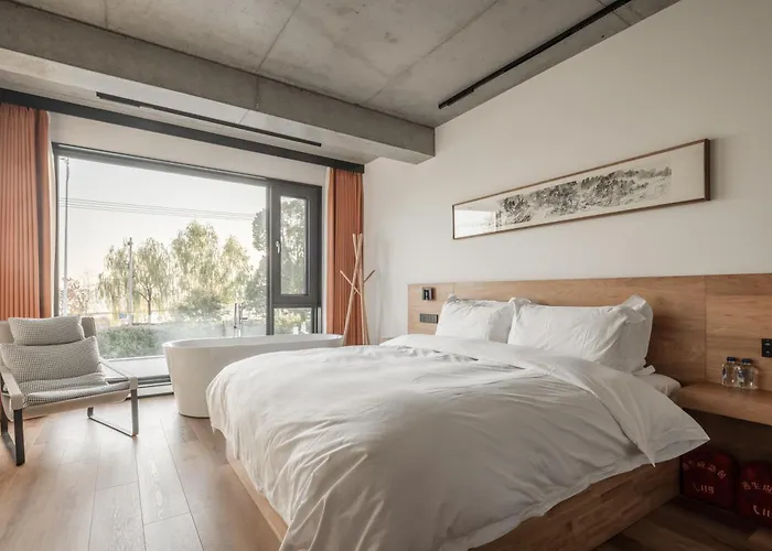 Miss Gu Lake Villa