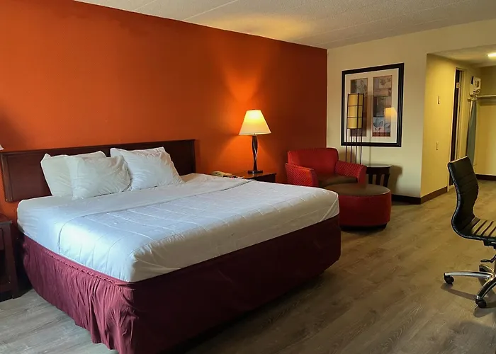 Clarion Hotel & Conference Center Lansing West