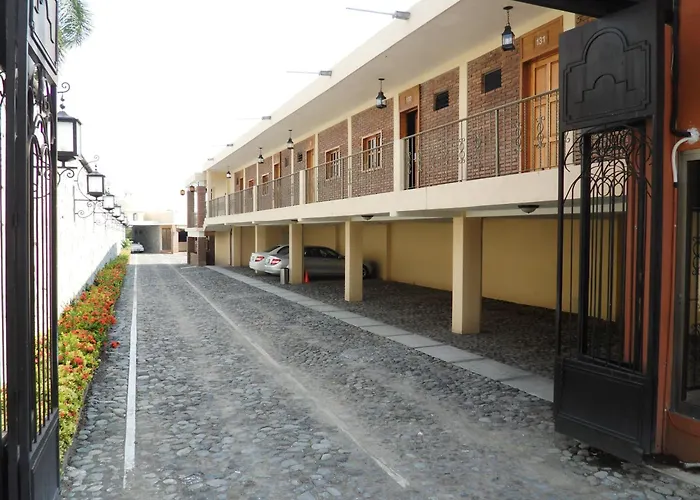 Hotel Montroi Express