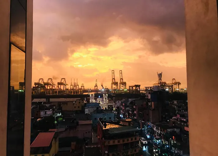 Golden Pier City Hotel Colombo
