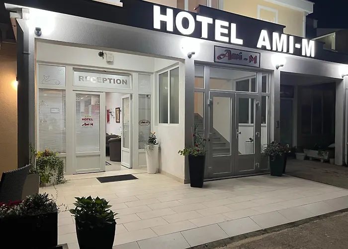 Hotel Ami - M