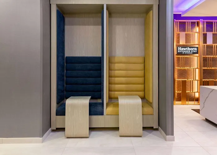 La Quinta Inn & Suites By Wyndham Desoto