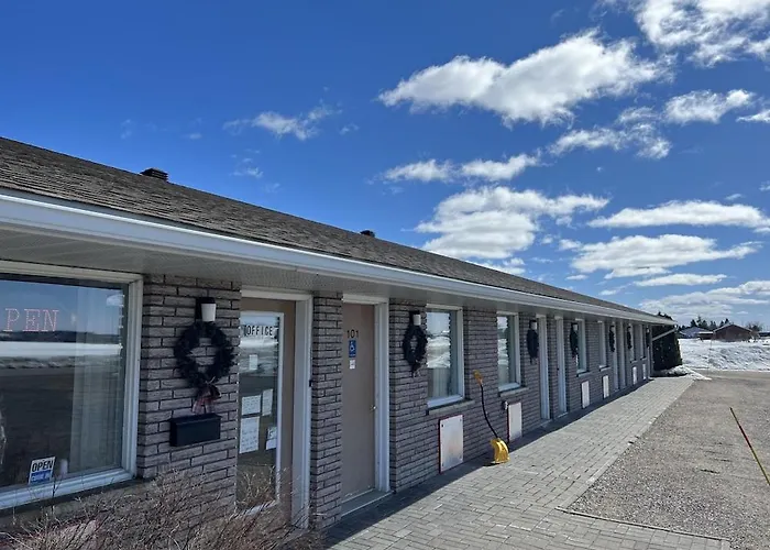 Earlton Motel