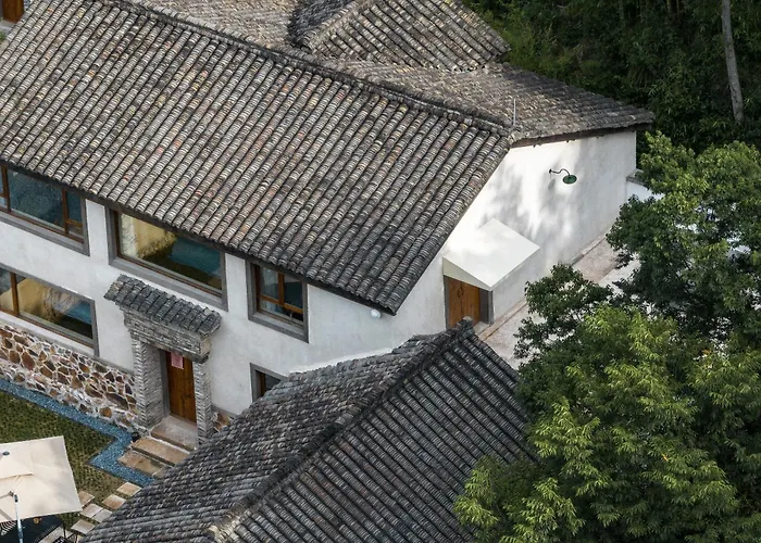 Hegu Countryside Resort Hotel