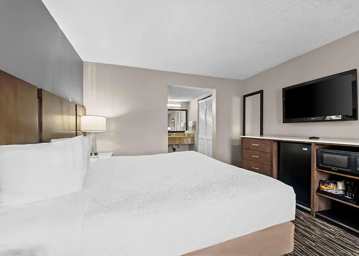Best Western Los Alamitos Inn & Suites