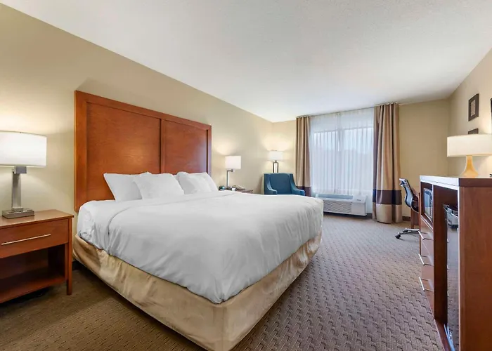 Comfort Inn & Suites Black River Falls I-94