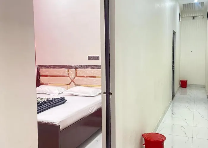 Hotel Saroj Palace