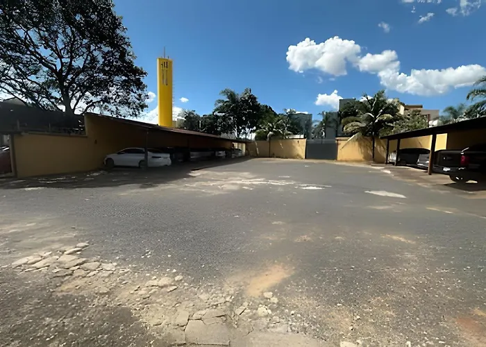 Ln Flats & Suites