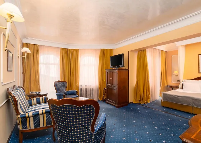 Festa Winter Palace Hotel