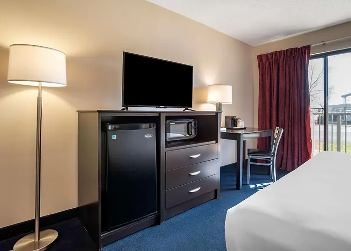 Econo Lodge Inn & Suites Rehoboth Beach